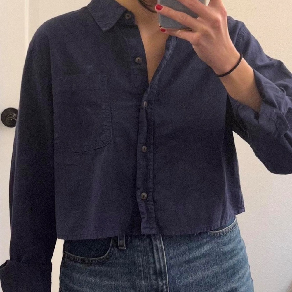 Cropped button collared shirt